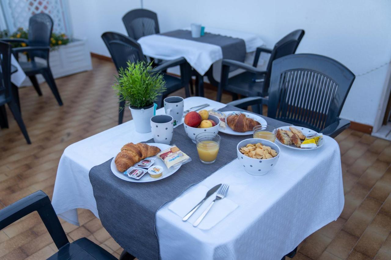 Queen'S Bed & Breakfast Гризолия Экстерьер фото